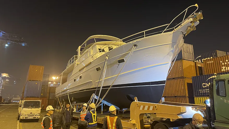 Yacht 1